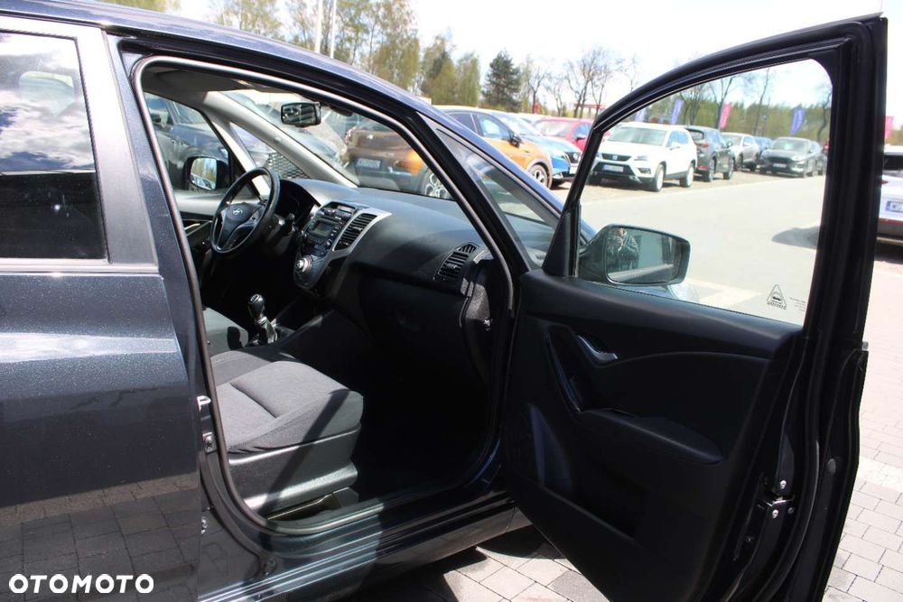Hyundai ix20 - 25