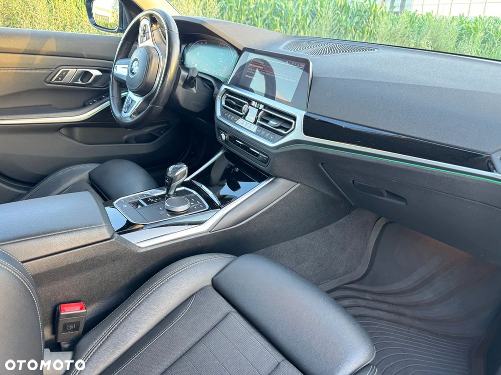 BMW Seria 3 320d MHEV Sport Line sport - 12