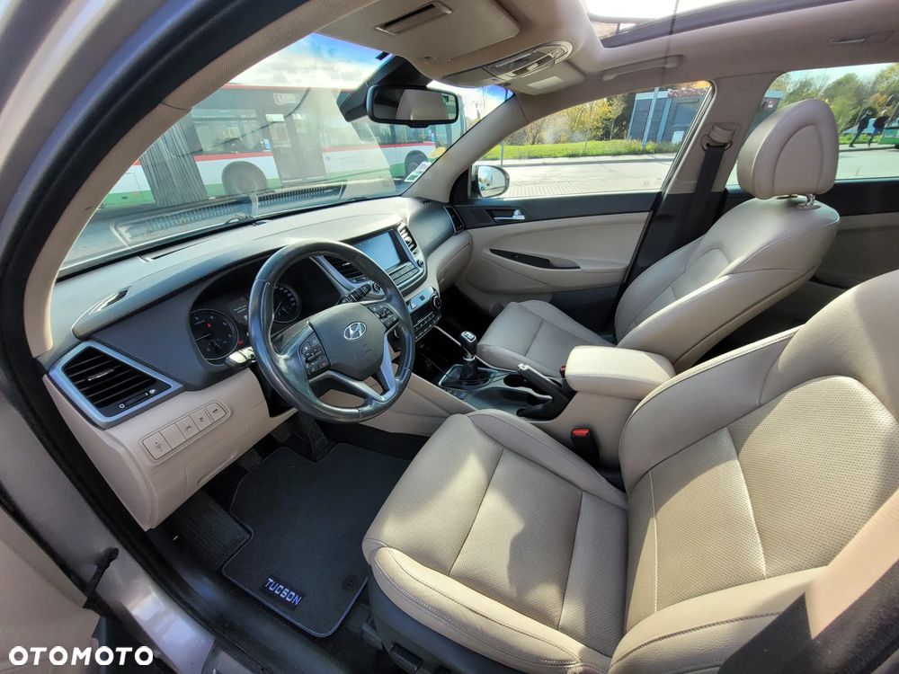 Hyundai Tucson 2.0 CRDI BlueDrive GO Plus 2WD - 33