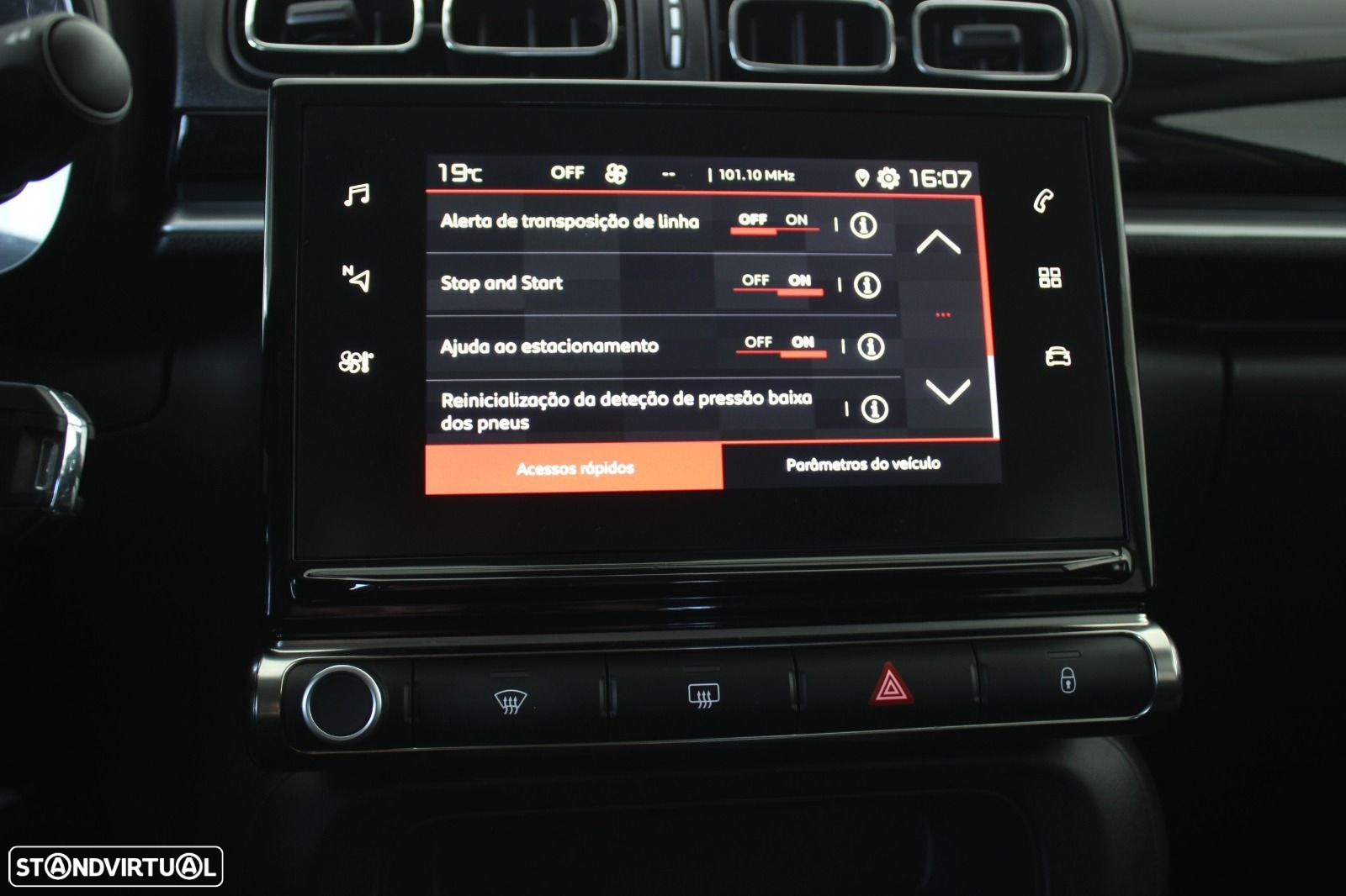 Citroën C3 1.2 PureTech Shine EAT6 - 19