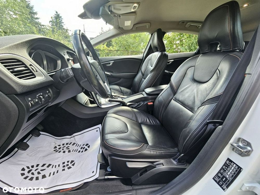 Volvo V40 D2 Drive-E Ocean Race - 12