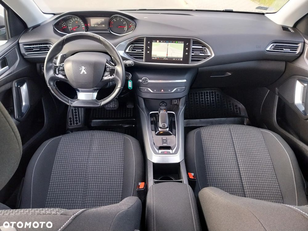 Peugeot 308 1.2 PureTech GPF Active Pack Business S&S EAT8 - 22