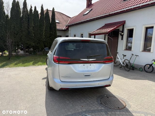 Chrysler Pacifica - 5