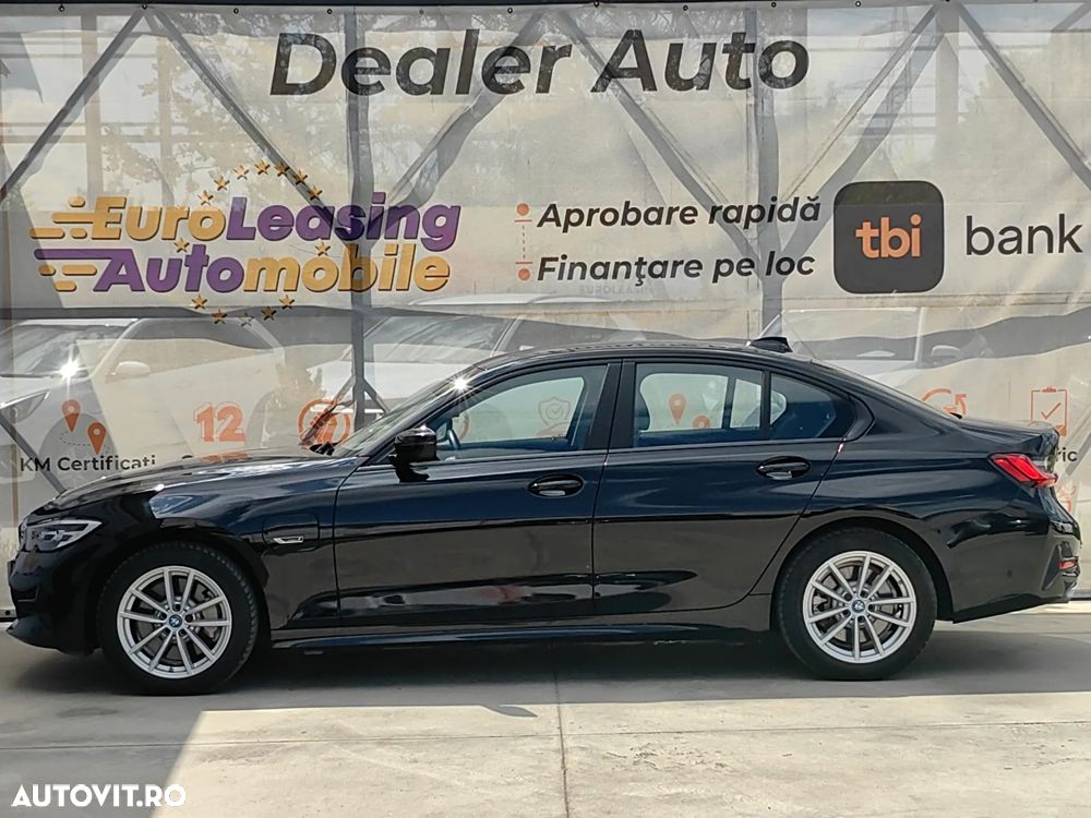 BMW 3 Series 2022 — imagine 11