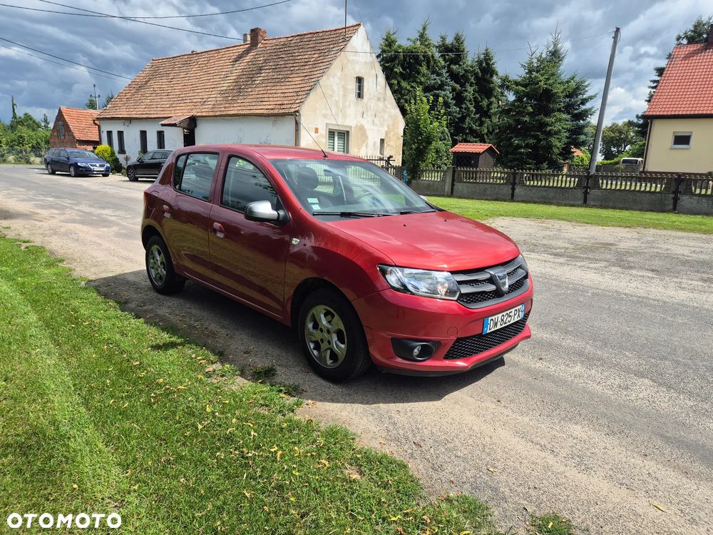 Dacia Sandero 1.2 16V 75 Essentiel - 4