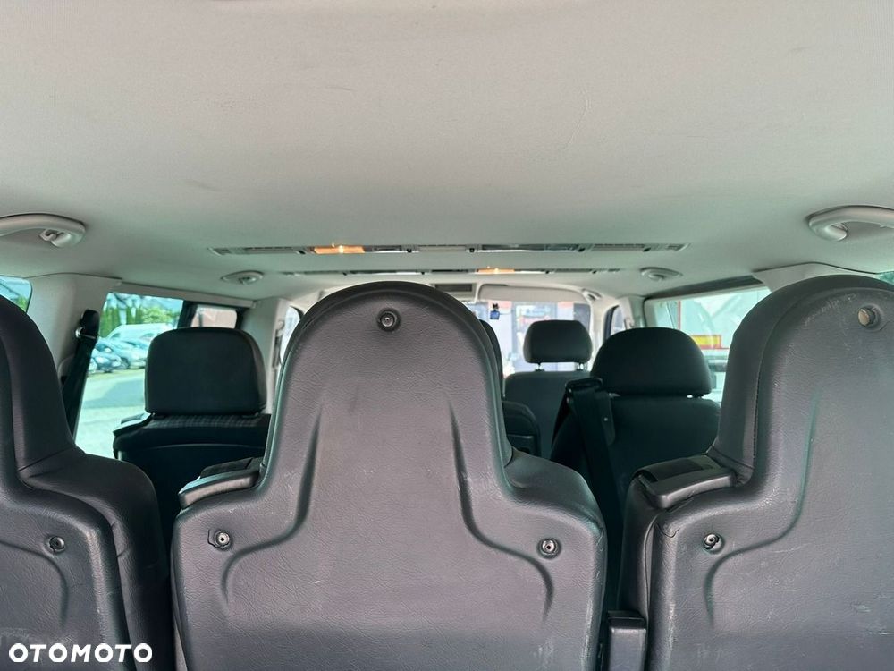 Volkswagen Caravelle - 15