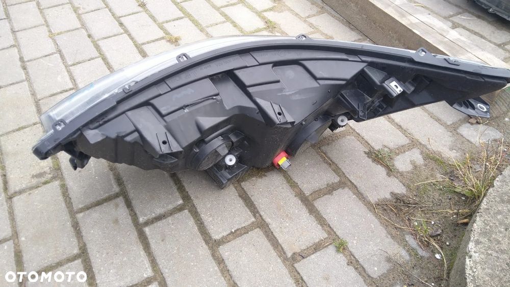 IVECO DAILY lampa prawa przód 20r. - 2