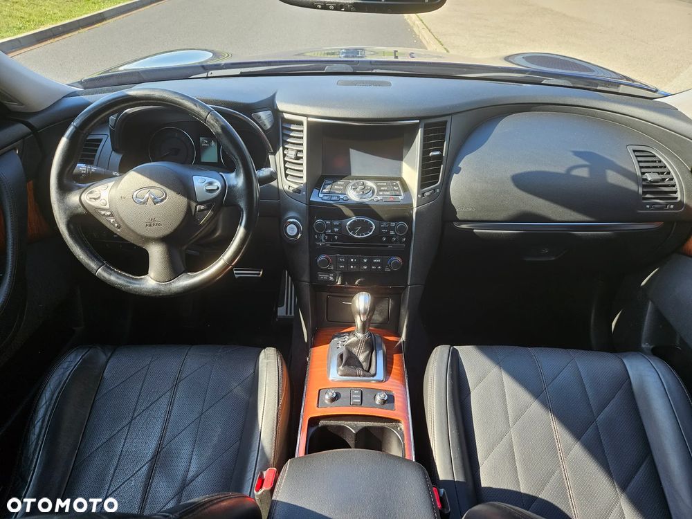 Infiniti QX70 3.7 AWD GT - 11