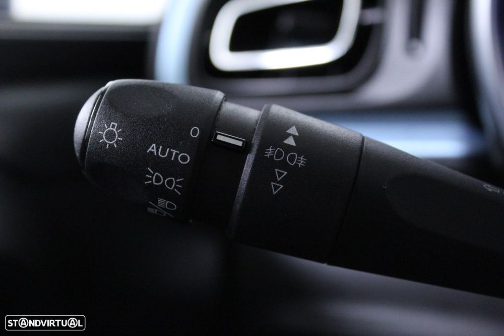 Citroën C3 1.2 PureTech Shine EAT6 - 24