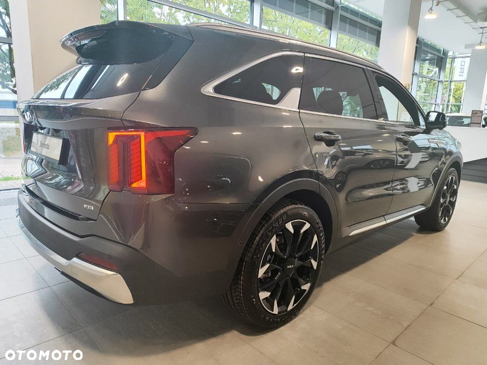Kia Sorento - 4