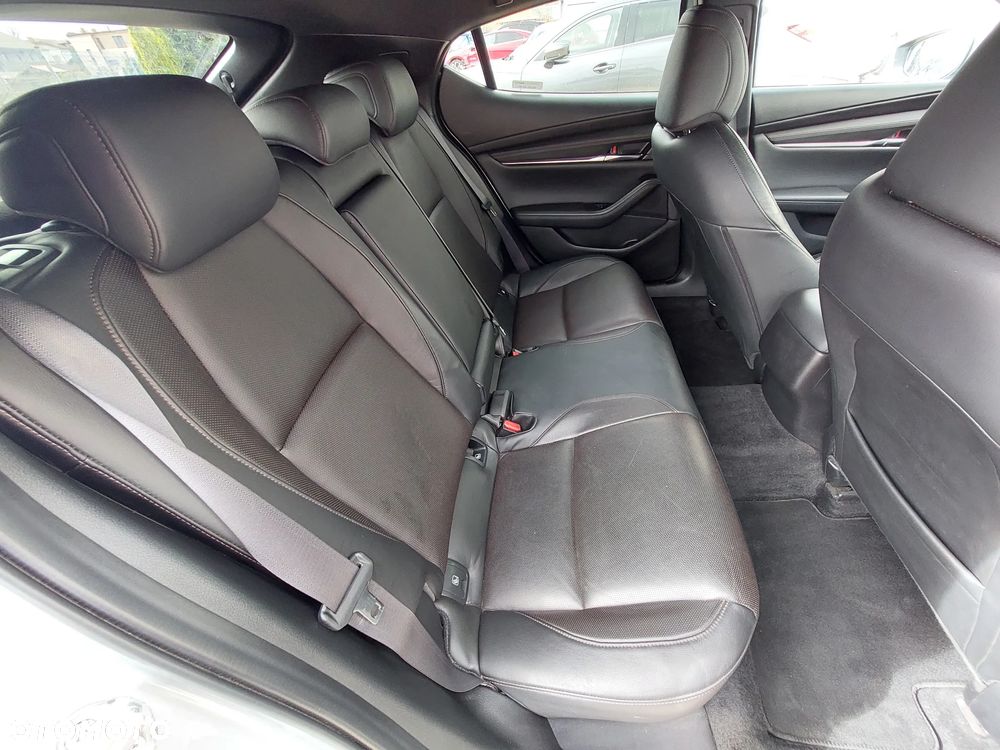 Mazda 3 2.0 mHEV Hikari - 14