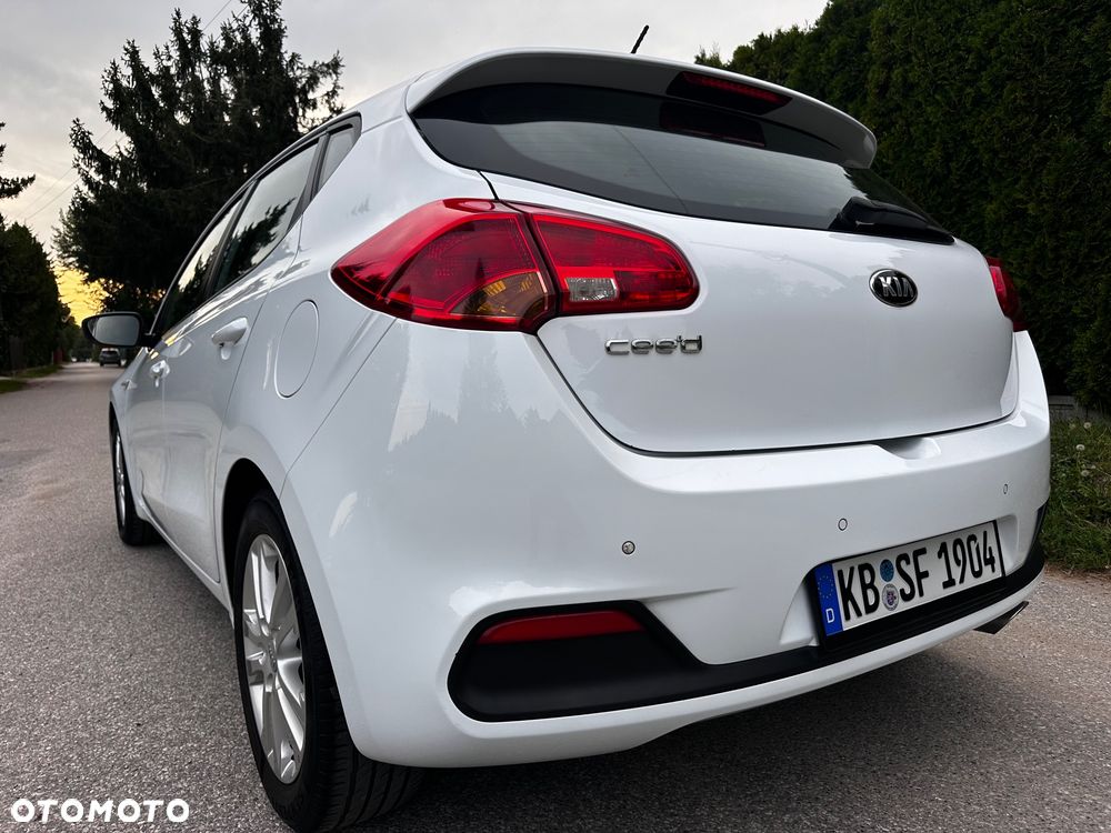 Kia Ceed 1.4 CVVT Dream Team Edition - 13