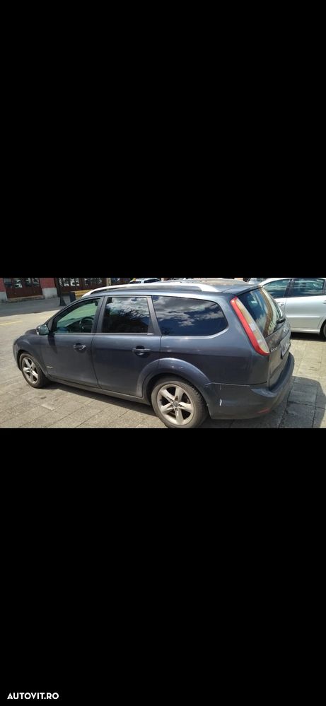 Ford Focus 1.6 TDCI DPF Titanium - 9