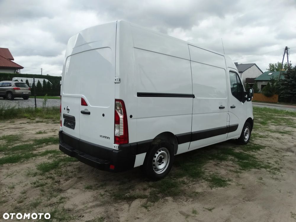 Nissan NV400 - 5