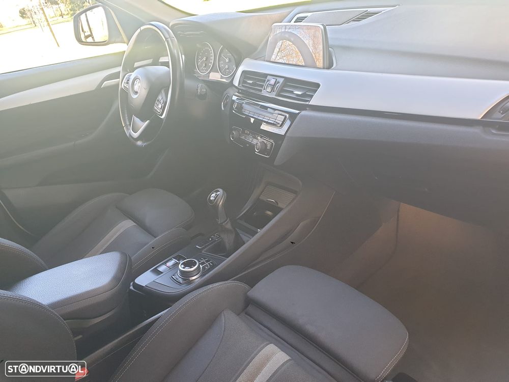 BMW X1 16 d sDrive Line Sport - 16