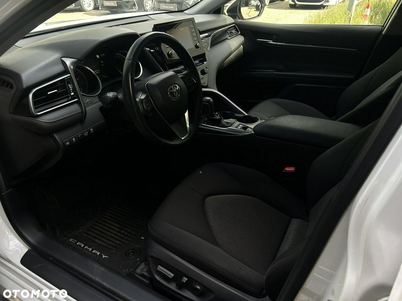 Toyota Camry - 10