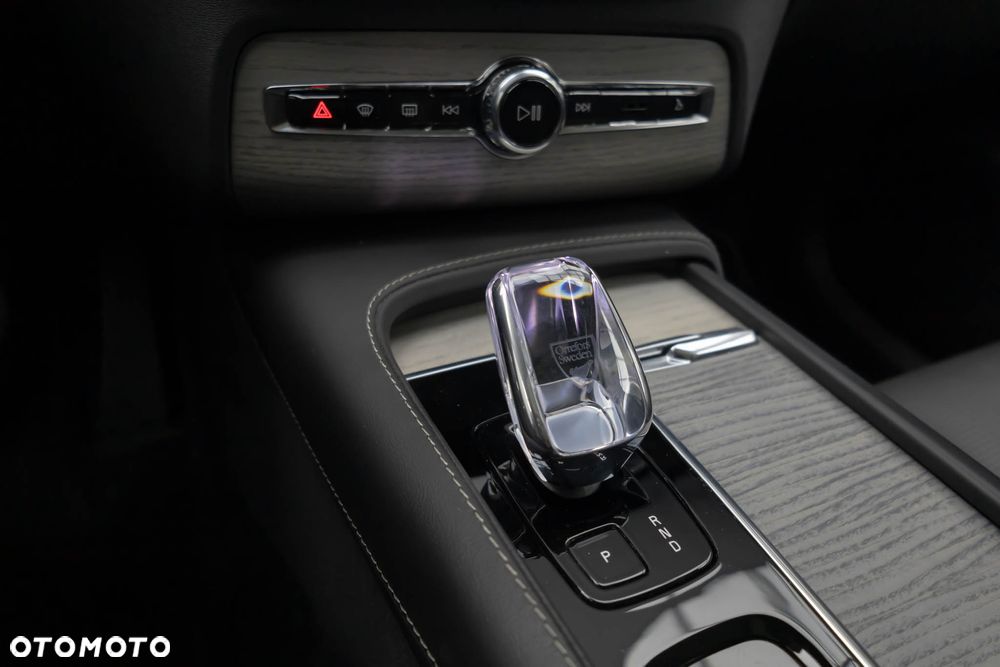 Volvo XC 90 T8 AWD Recharge Ultimate Dark - 18