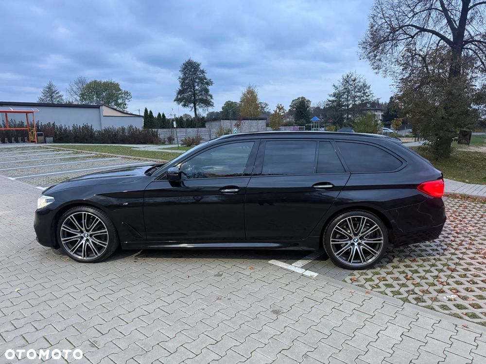 BMW Seria 5 520d M Sport - 8