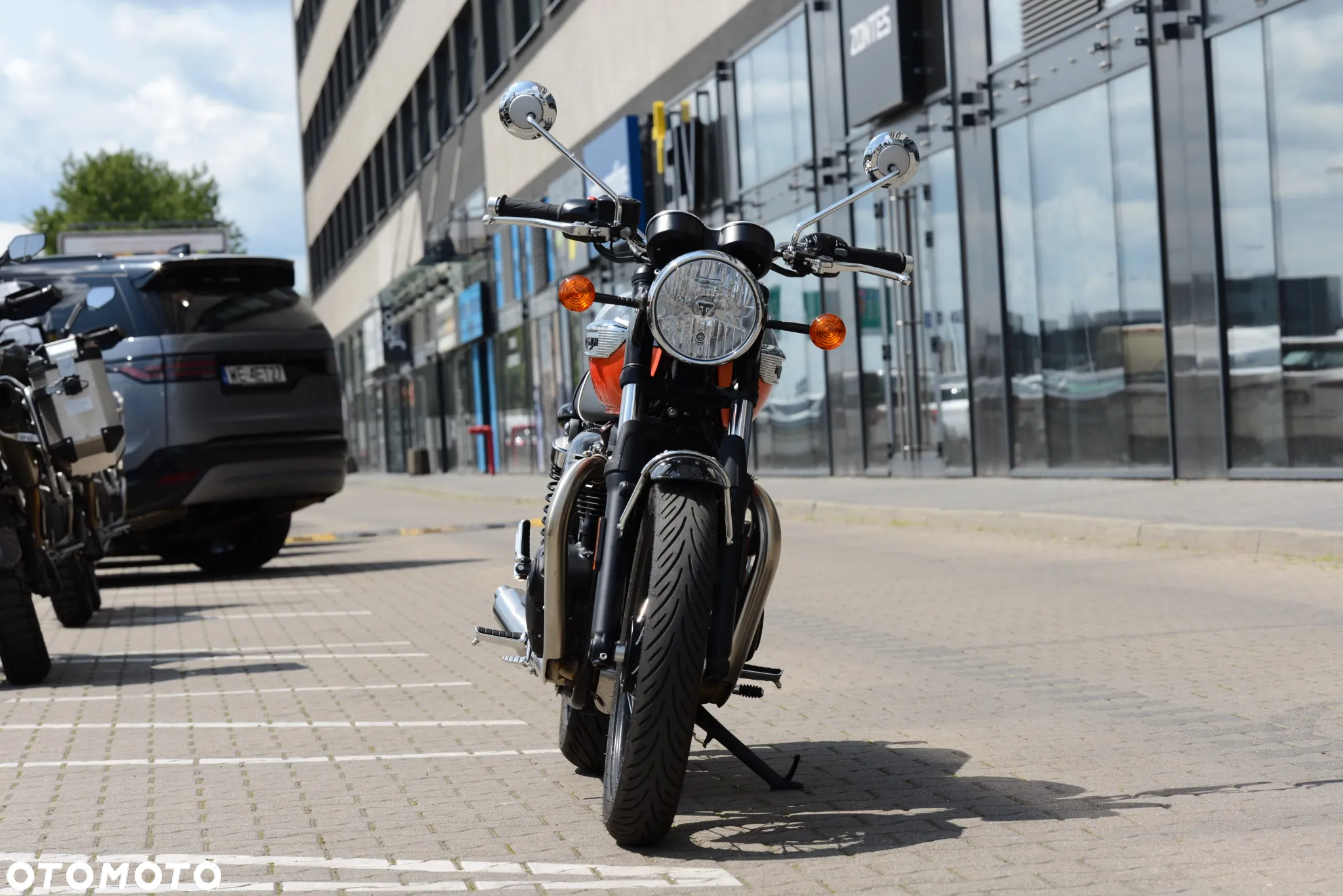 Triumph Bonneville - 9