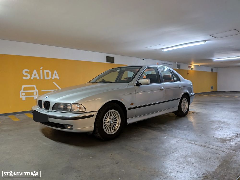 BMW 528 iA - 1