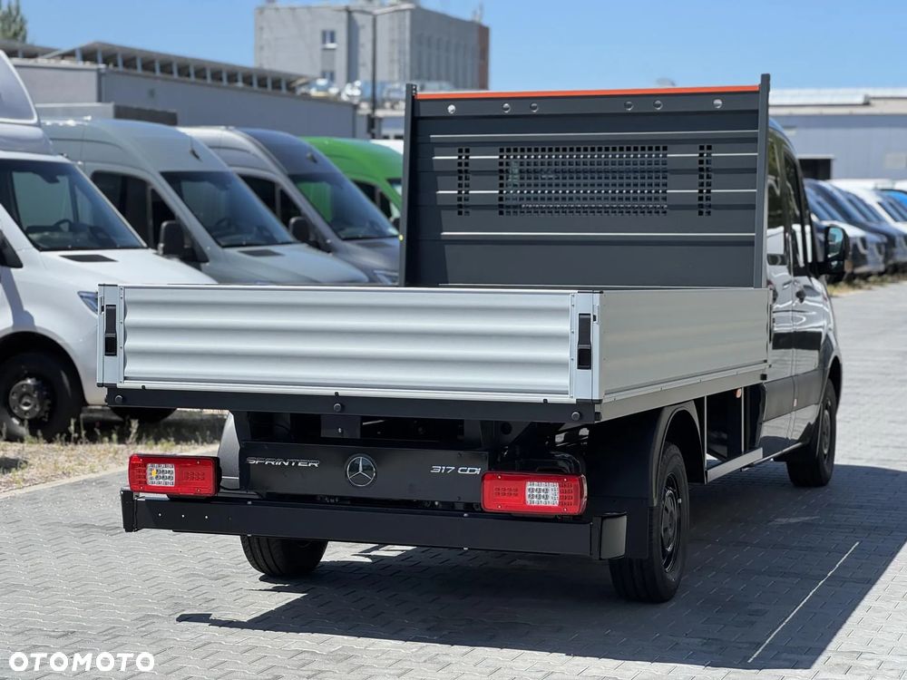 Mercedes-Benz Sprinter - 5