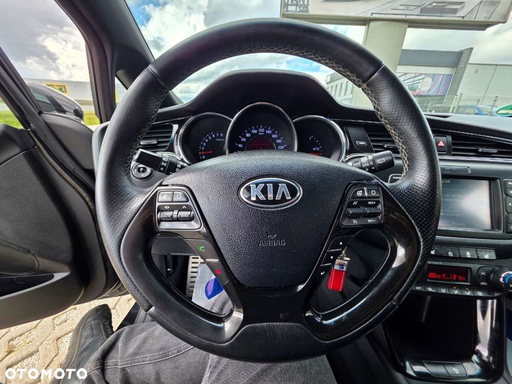 Kia Ceed - 13