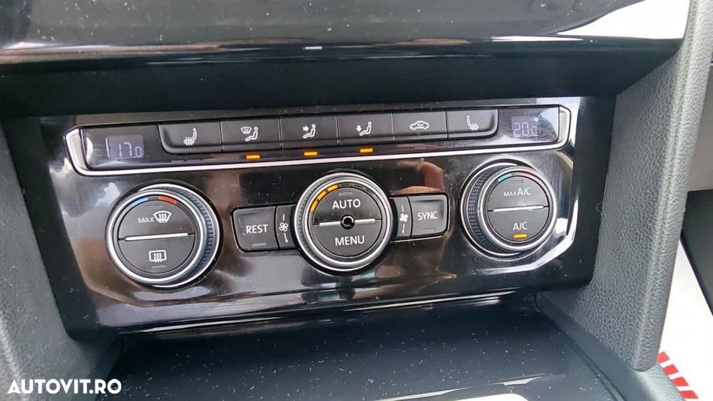 Volkswagen Passat - 24