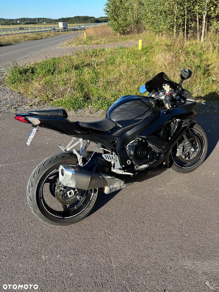 Suzuki GSX-R - 23