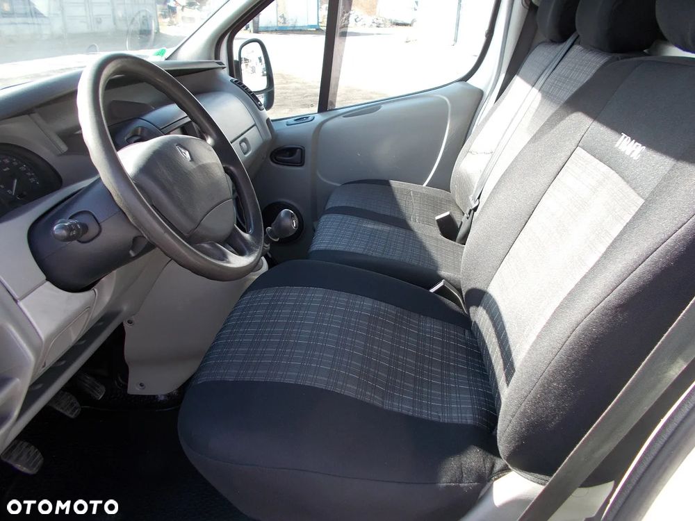 Renault Trafic - 14