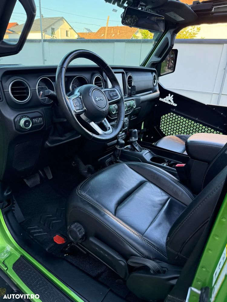 Jeep Wrangler - 4