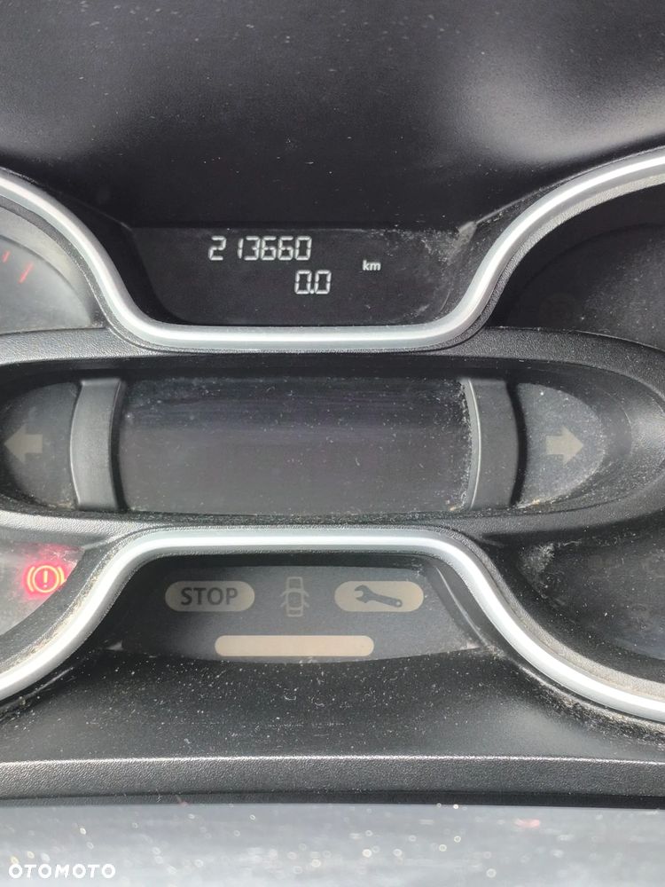 Nissan NV300 - 19
