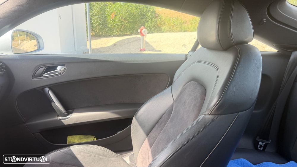 Audi TT Coupé 2.0 TDI quattro - 6