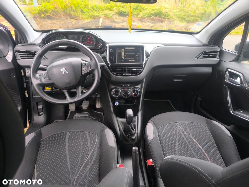 Peugeot 208 1.2 PureTech Style - 6