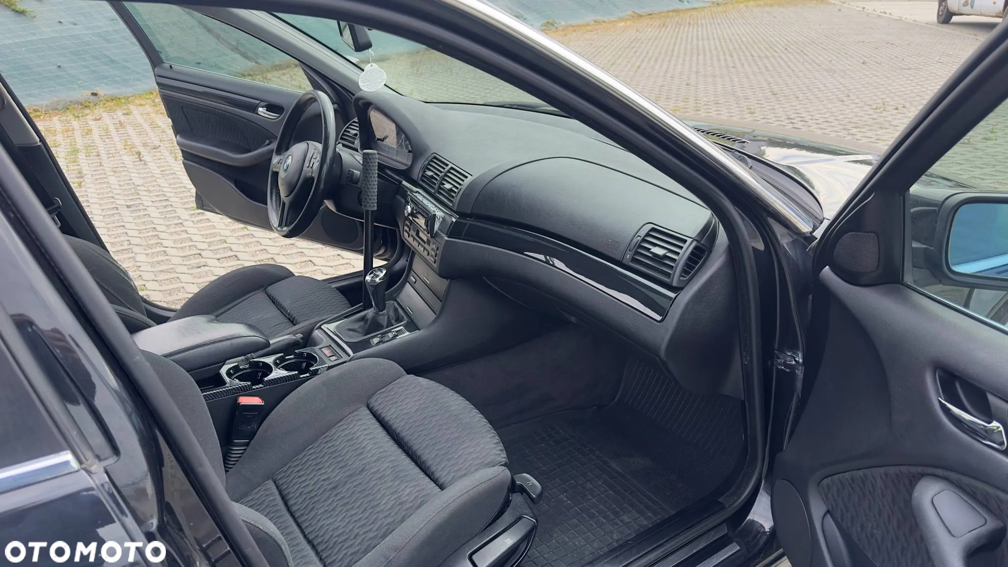 BMW Seria 3 330i - 10