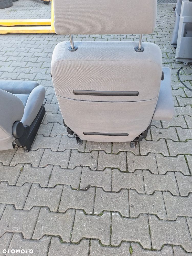 FOTEL LEWY PRAWY PRZÓD KIEROWCY PODŁOKIETNIK VW - 11