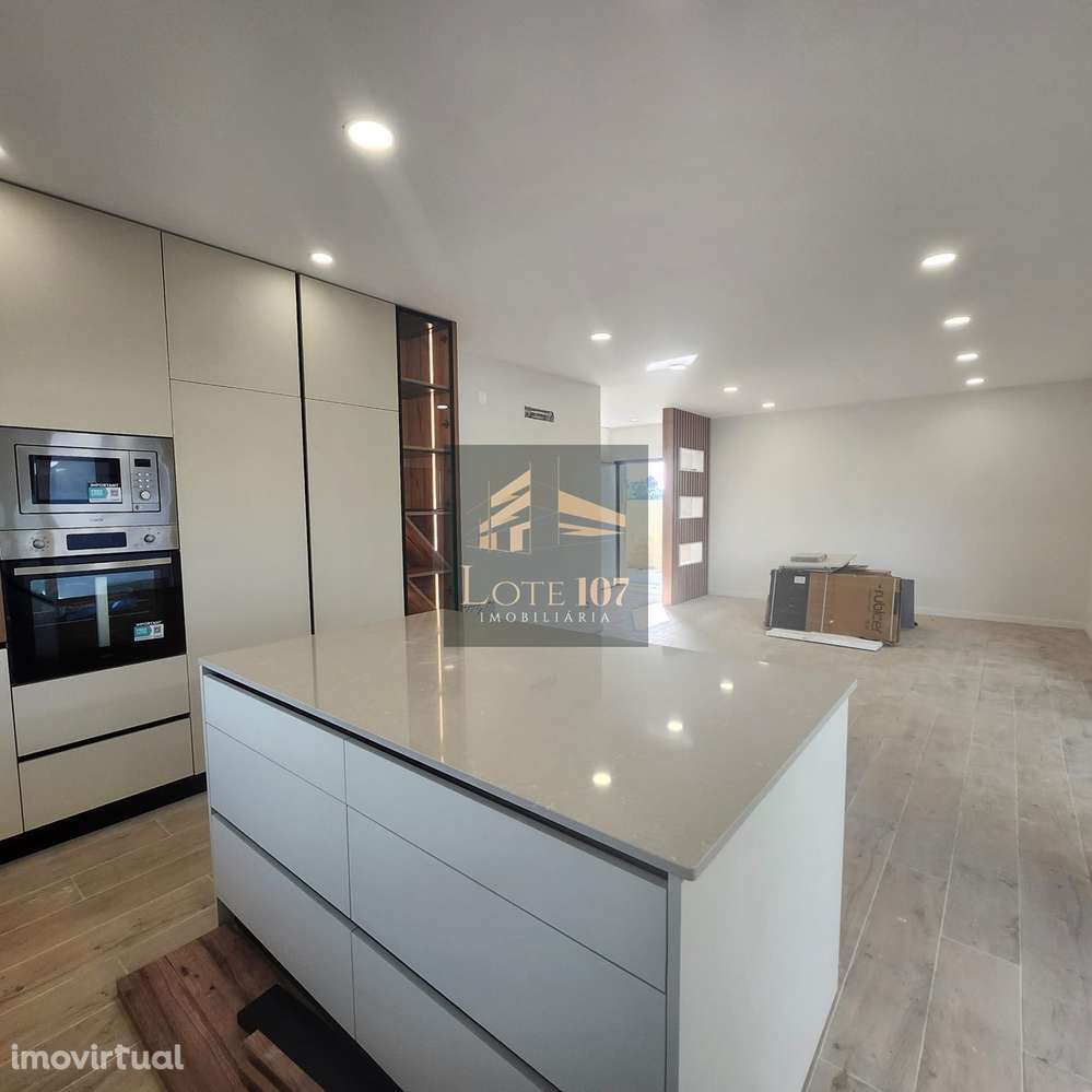 Moradia Térrea Isolada T4 em Bela Vista - Quinta do Anjo - Grande imagem: 2/24