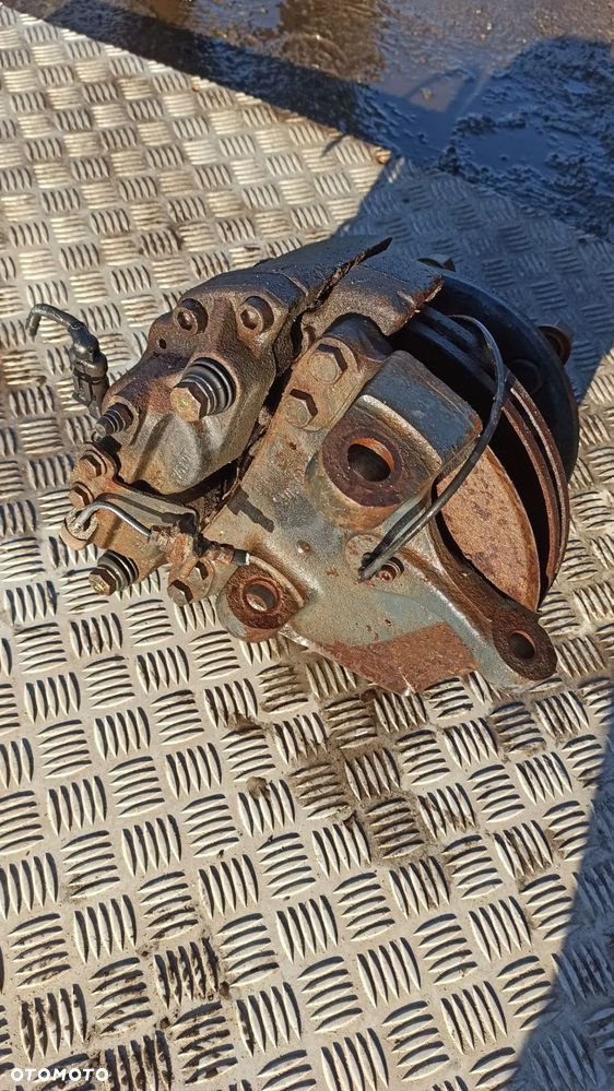 zwrotnica lewa przód iveco 65c 70c bliźniak 11+ - 6