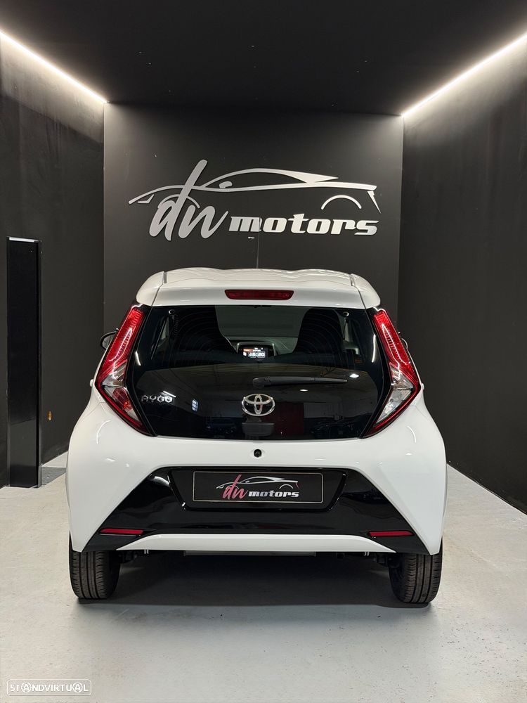 Toyota Aygo x-play - 15