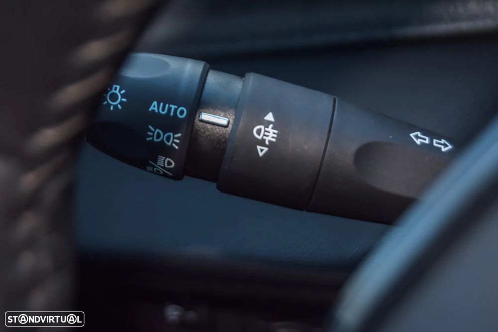 Peugeot 308 1.2 PureTech Allure - 19