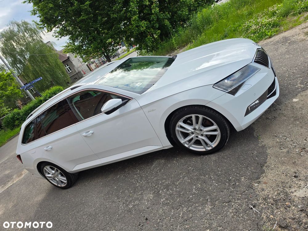 Skoda Superb 2.0 TDI L&K DSG - 2