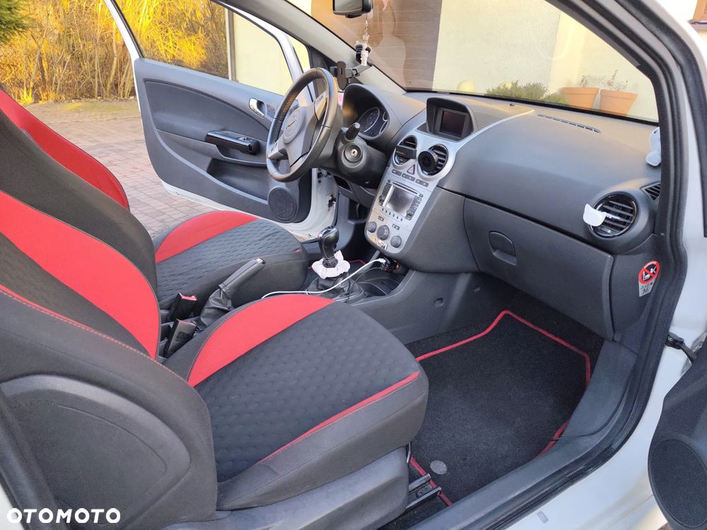 Opel Corsa ver-1-6t-gsi - 11