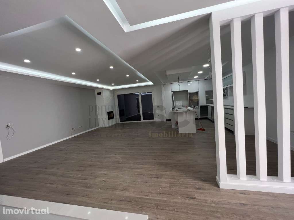 Moradia T4 Banda com Piscina | Cruz de Pau | Em Construção - Grande imagem: 4/27