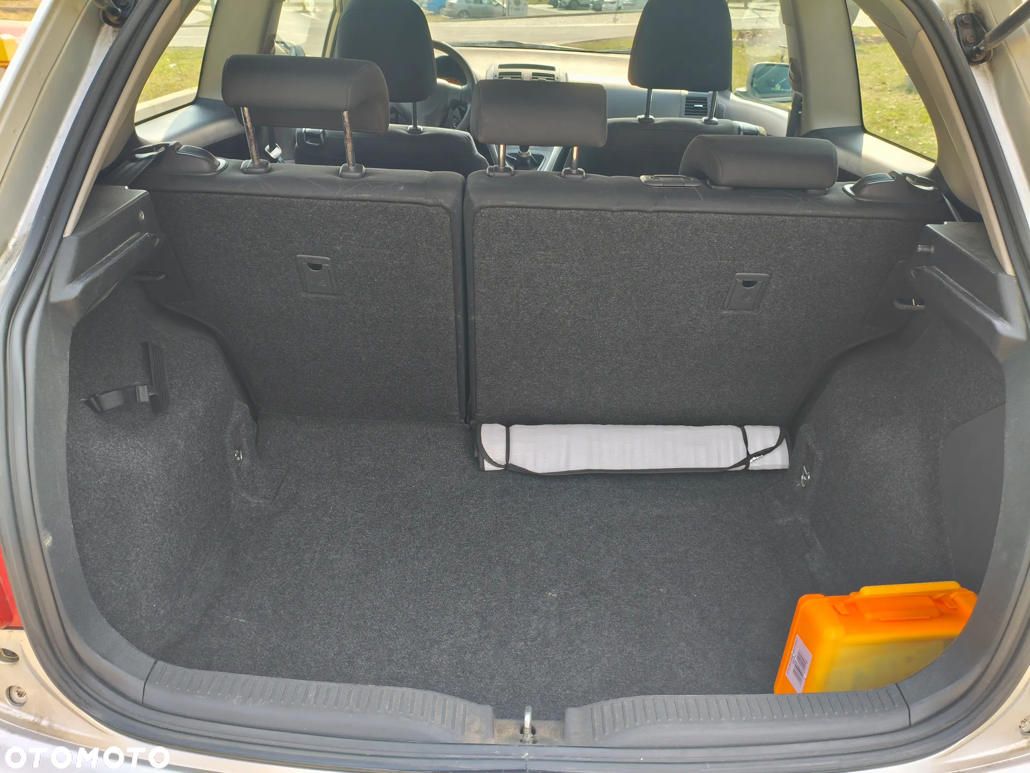 Toyota Auris 1.6 VVT-i Terra - 11