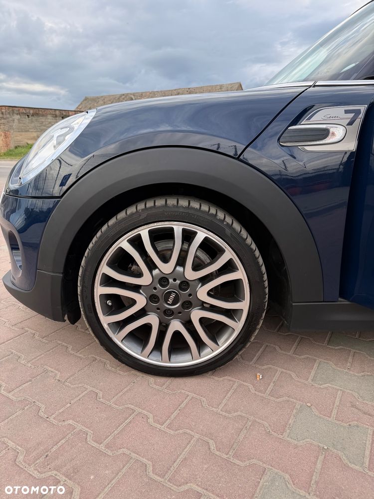 MINI Cooper Seven Chili - 31