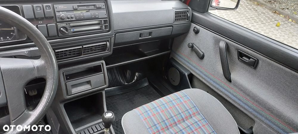 Volkswagen Golf - 27