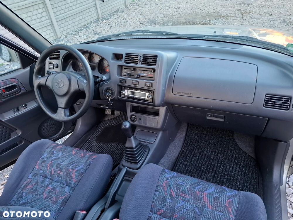 Toyota RAV4 2.0 Special - 21