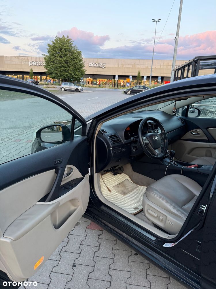 Toyota Avensis 2.2 D-4D Premium - 3