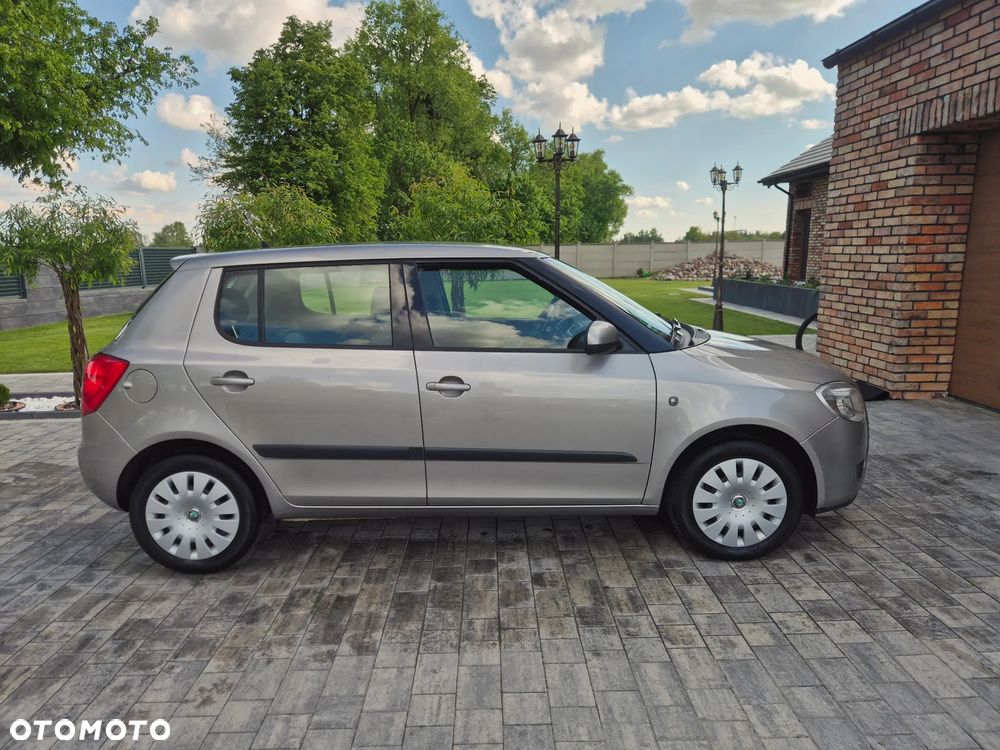 Skoda Fabia 1.2 HTP Elegance - 24