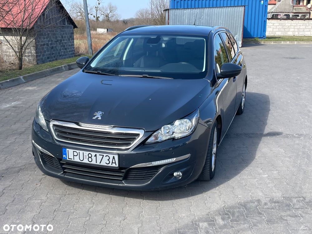 Peugeot 308 - 1
