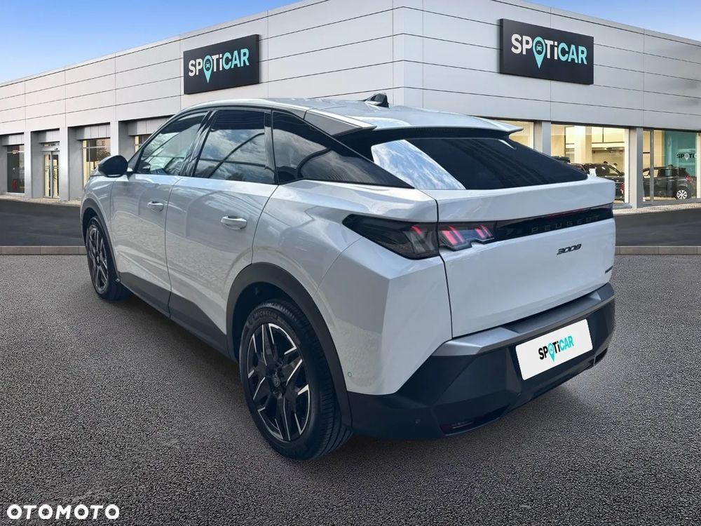 Peugeot 3008 1.2 PureTech mHEV Allure Pack S&S e-DCS6 - 7